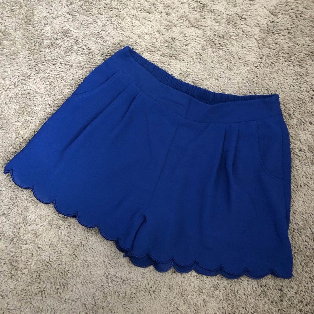Blue Loose Scallop Shorts with Pockets